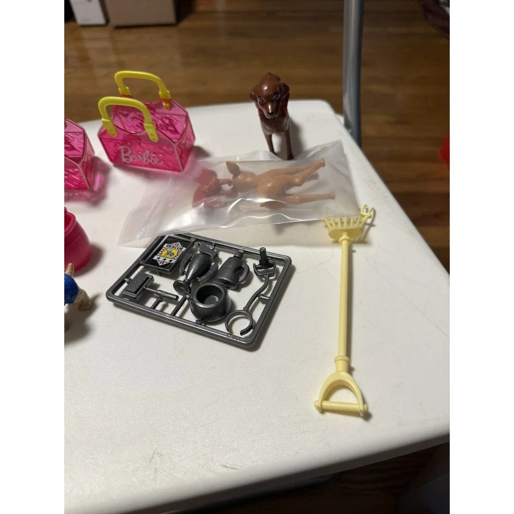 Barbie‎ Mattel 2001  Barbie Pets , Bags Etc